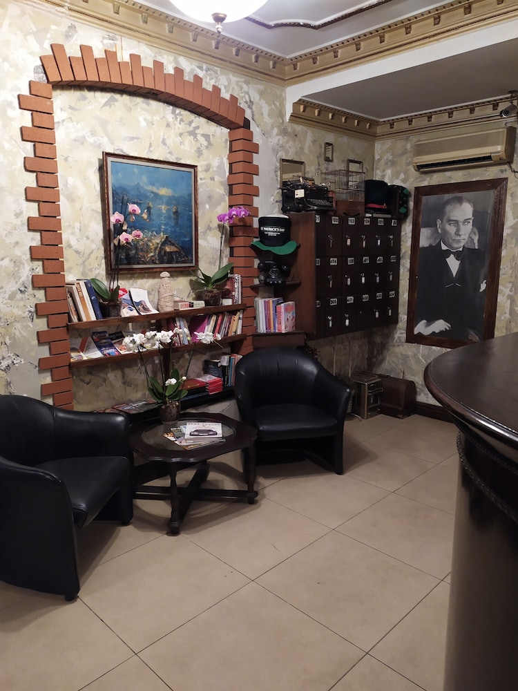 Istanbul Irish Hotel 30/40
