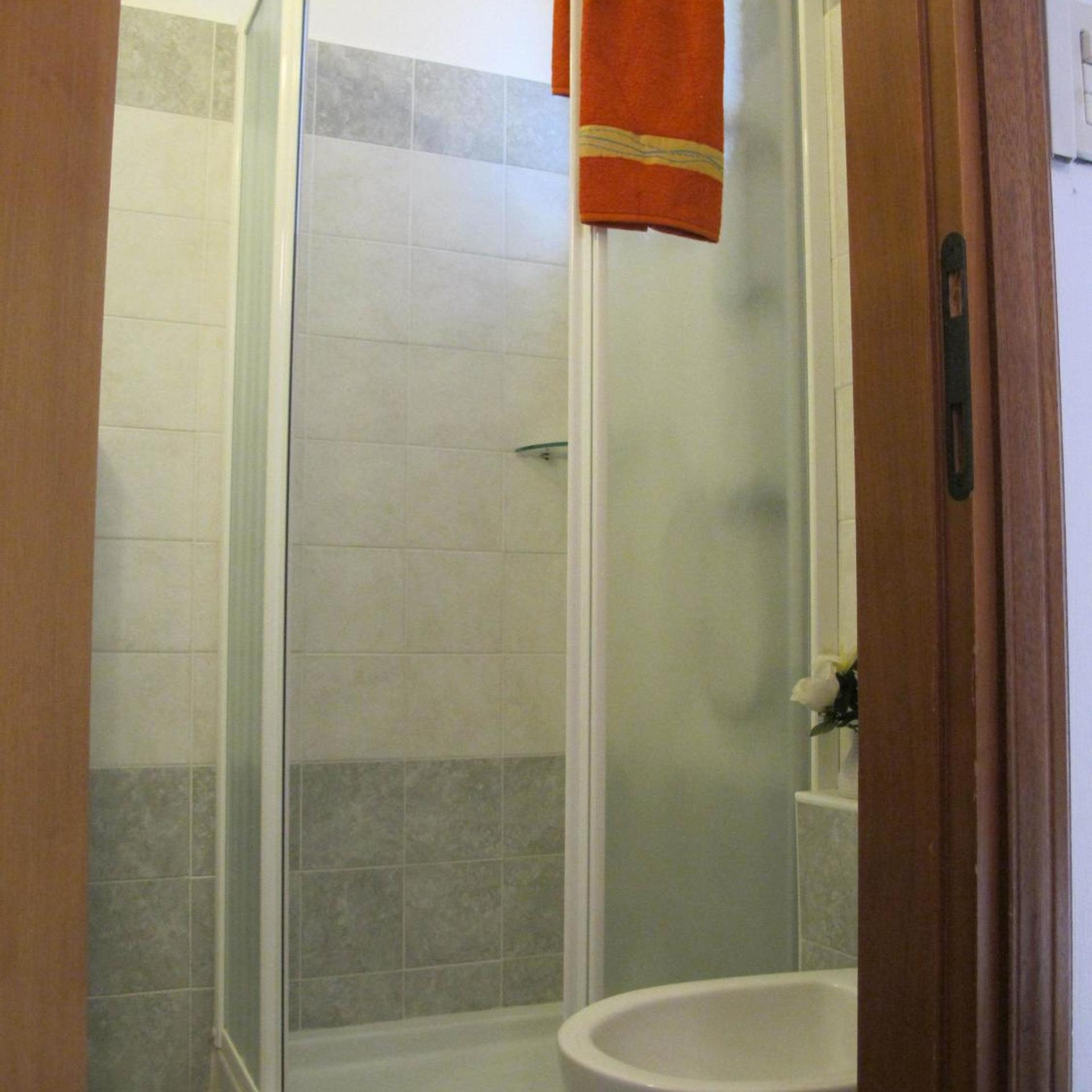غرفة مفردة، Hotel Madrid 8/10