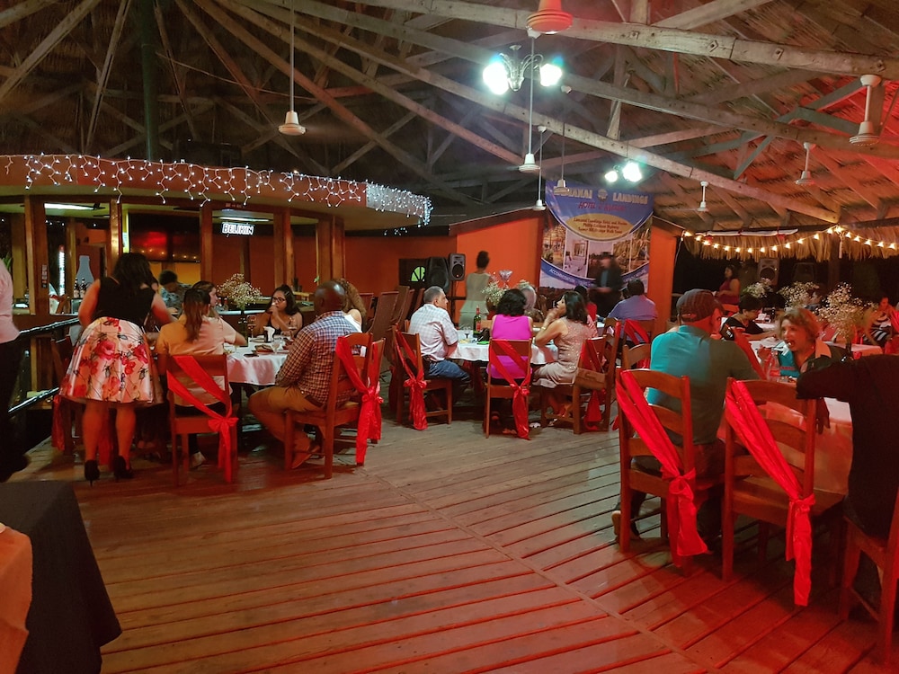 LAMANAI LANDINGS HOTEL AND MARINA 69/76