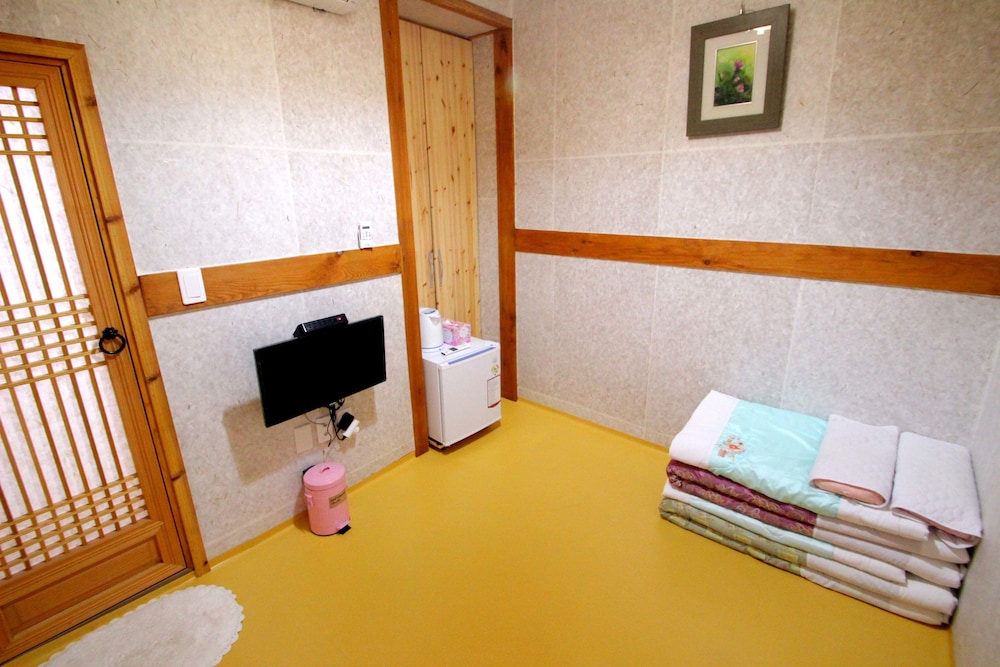 Happiness Full Hanok Guesthouse Jeonju 30/53