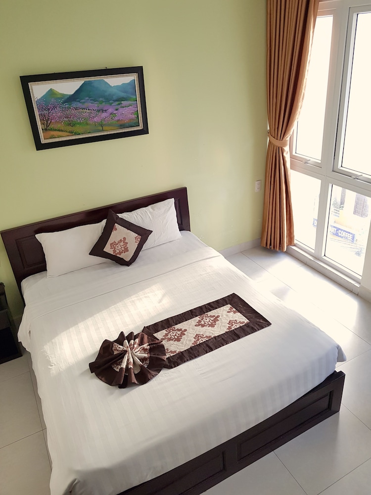 Tay Bac Hotel 29/75