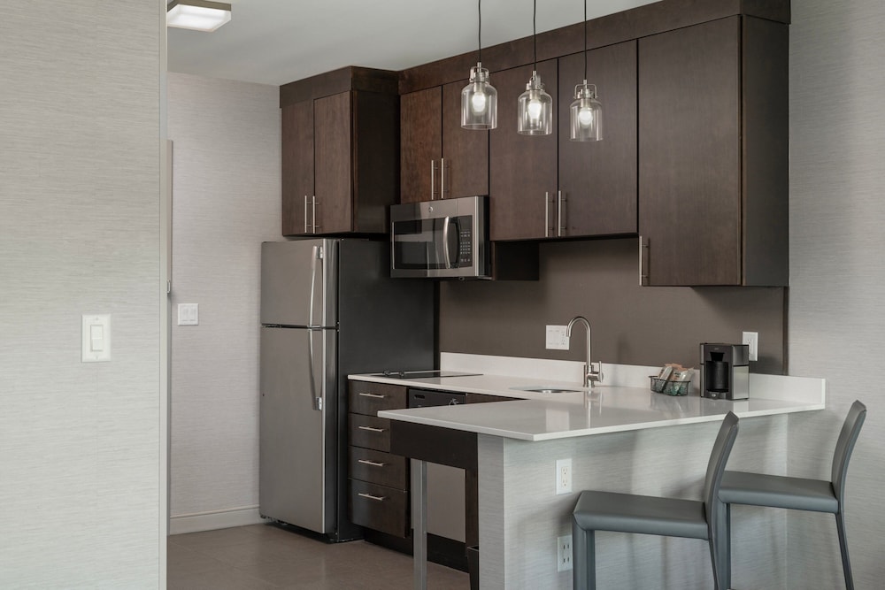 RESIDENCE INN BOSTON CONCORD 12/59