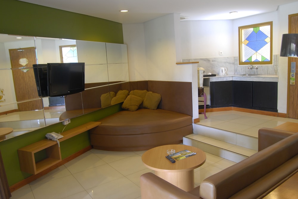 Putri Duyung Ancol Kt 35/57