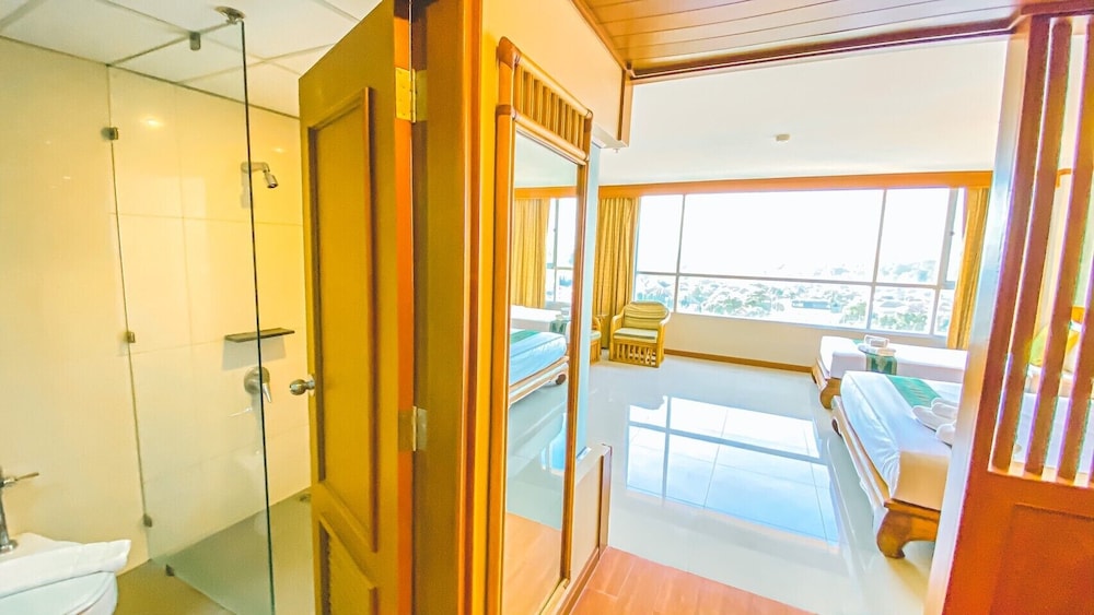 K Park Grand Hotel 47/76