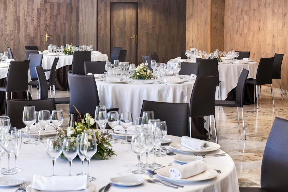 Salles Hotel Ciutat Del Prat 51/71