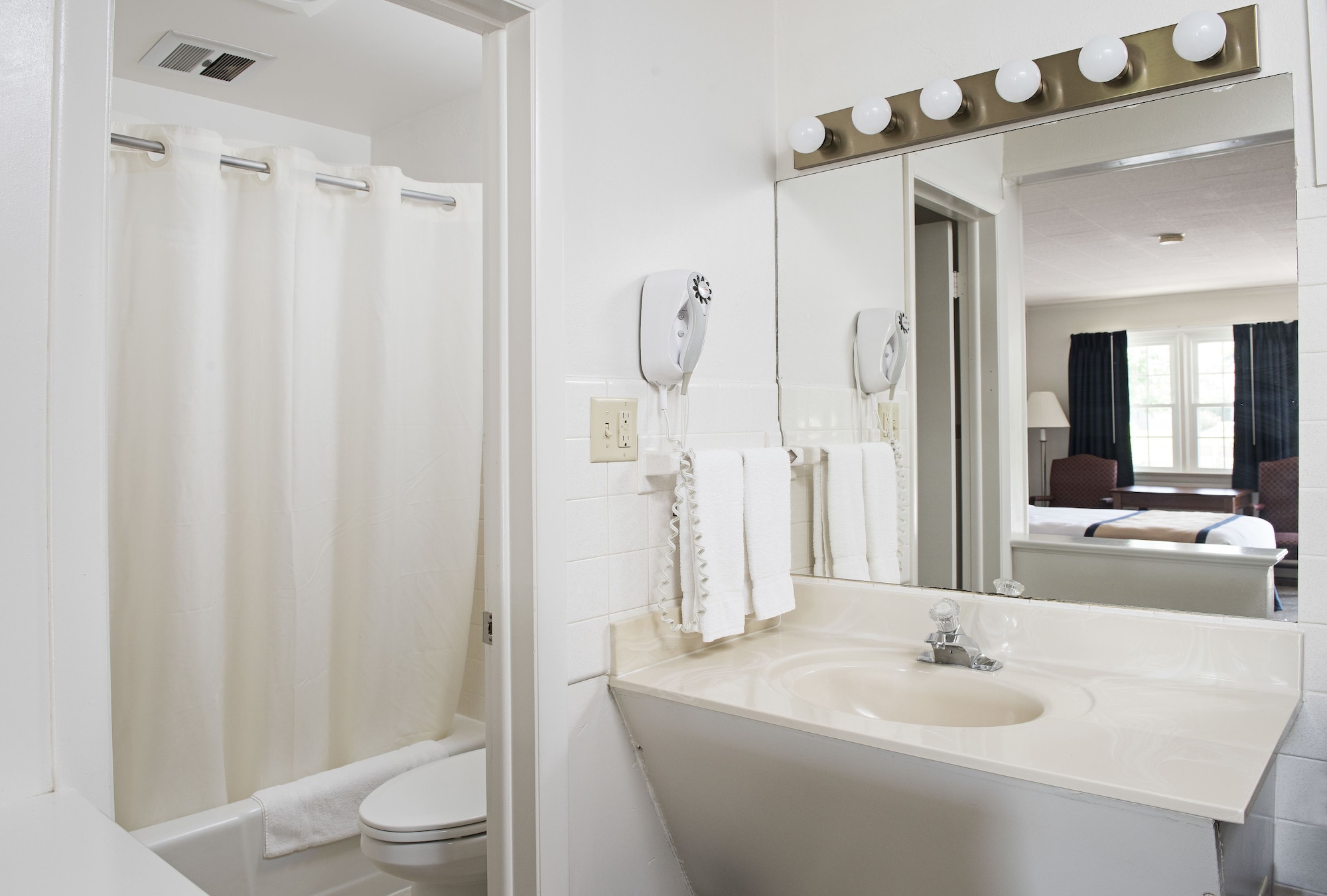 غرفة قياسية بسريرين مزدوجين، Travelers Rest Motel 3/5