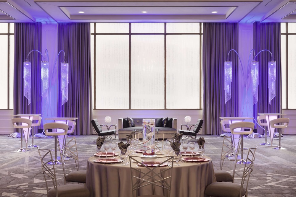 Fairmont Dallas 59/73