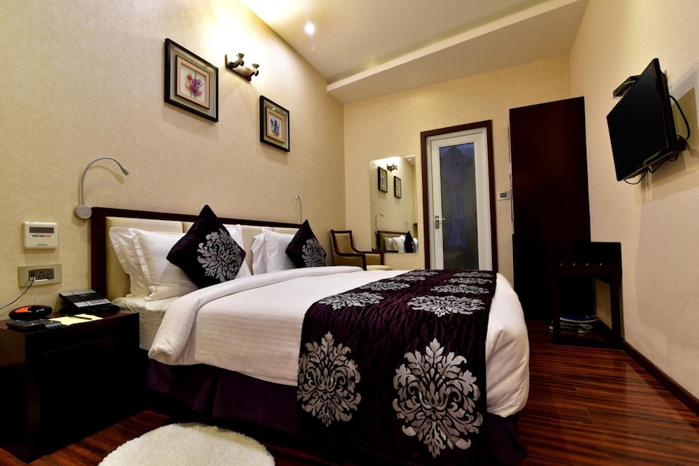 Hotel Kama International 11/40