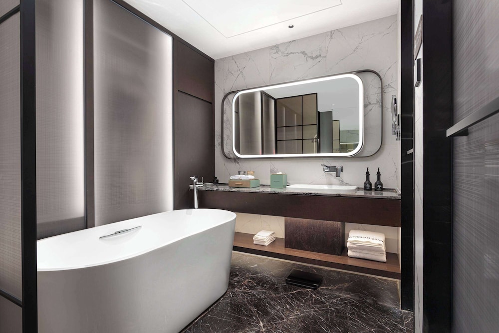 Wyndham Grand Xishuangbanna Resort 24/25