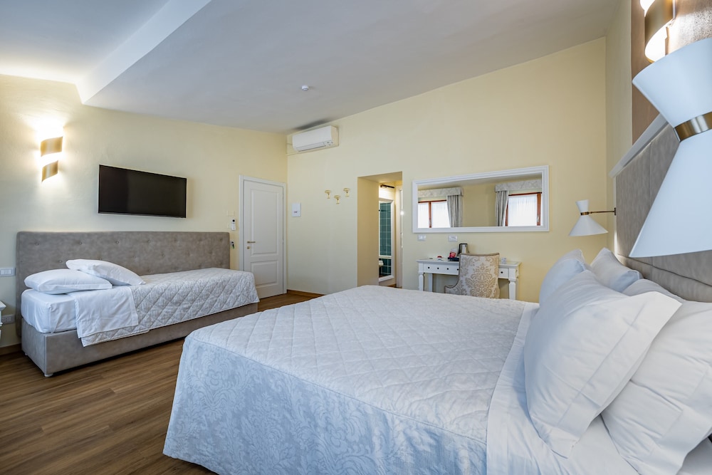 Hotel Alessandra 27/50