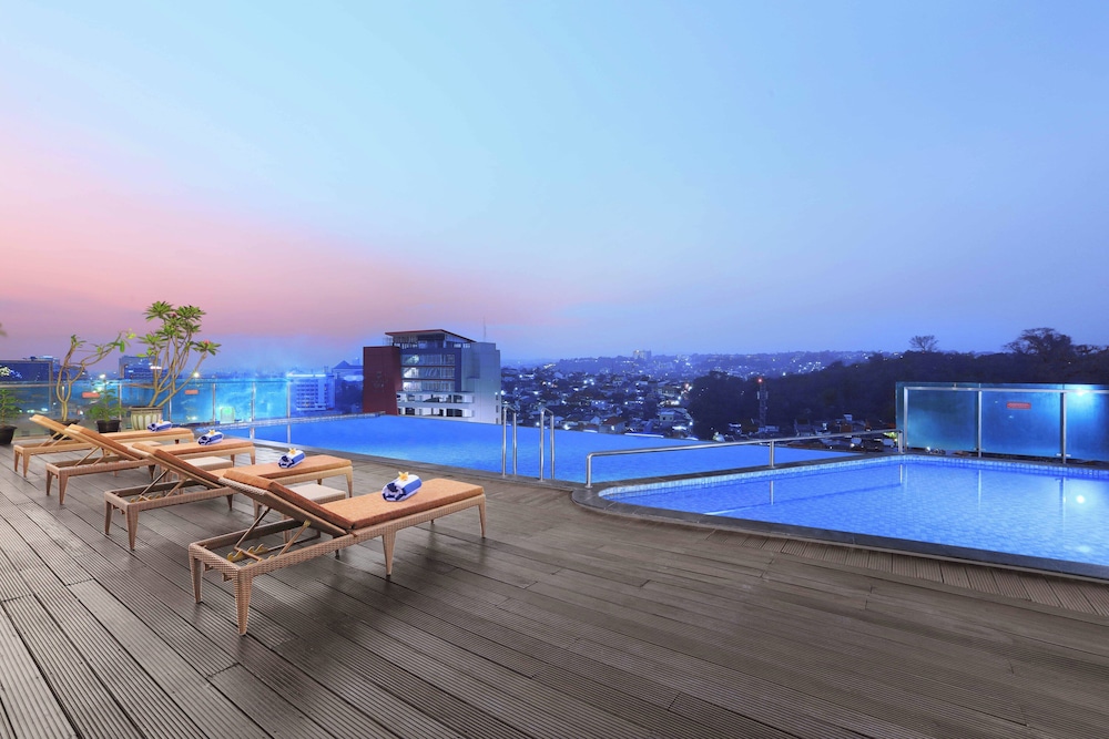 swimming pool spa
