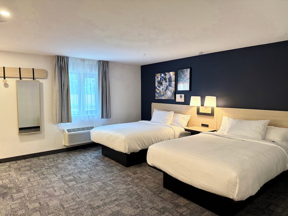Suite, 2 Queen Beds, Sofa