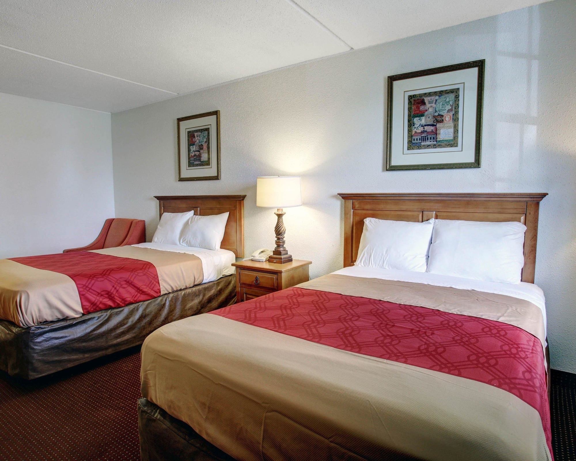 STANDARD, 2 DOUBLE BEDS