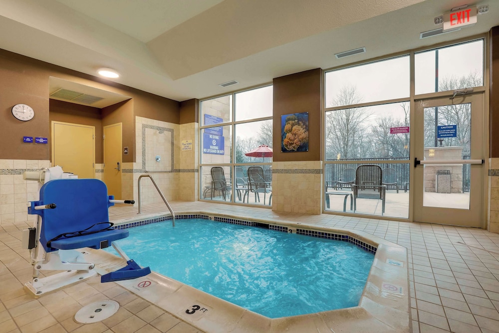 Drury Inn Suites Charlotte Arrowood 25/50