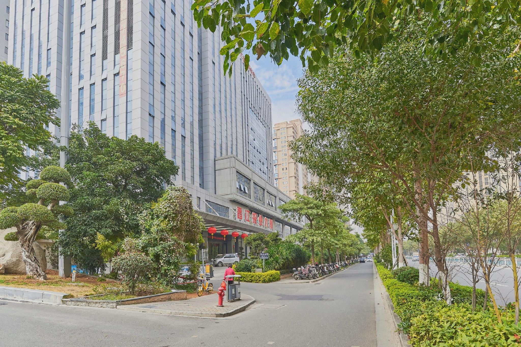 Vienna International Hotel (Jinjiang Jordan Center) 32/34