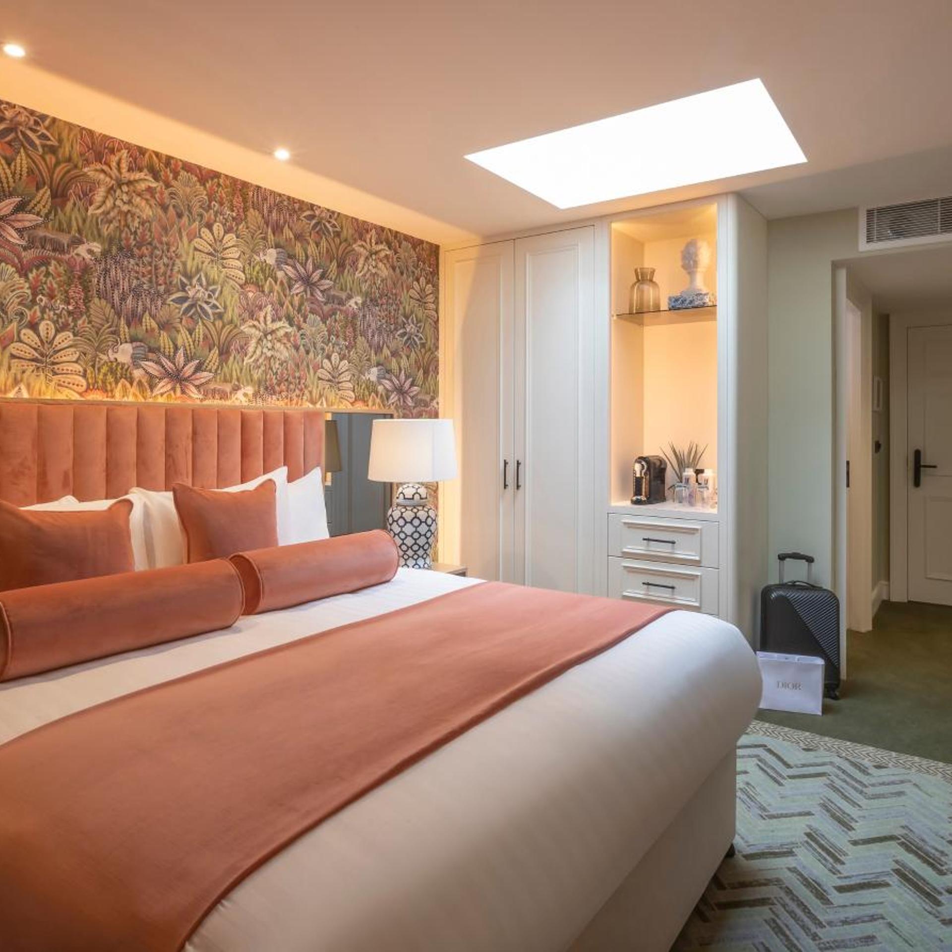 Deluxe, Suite