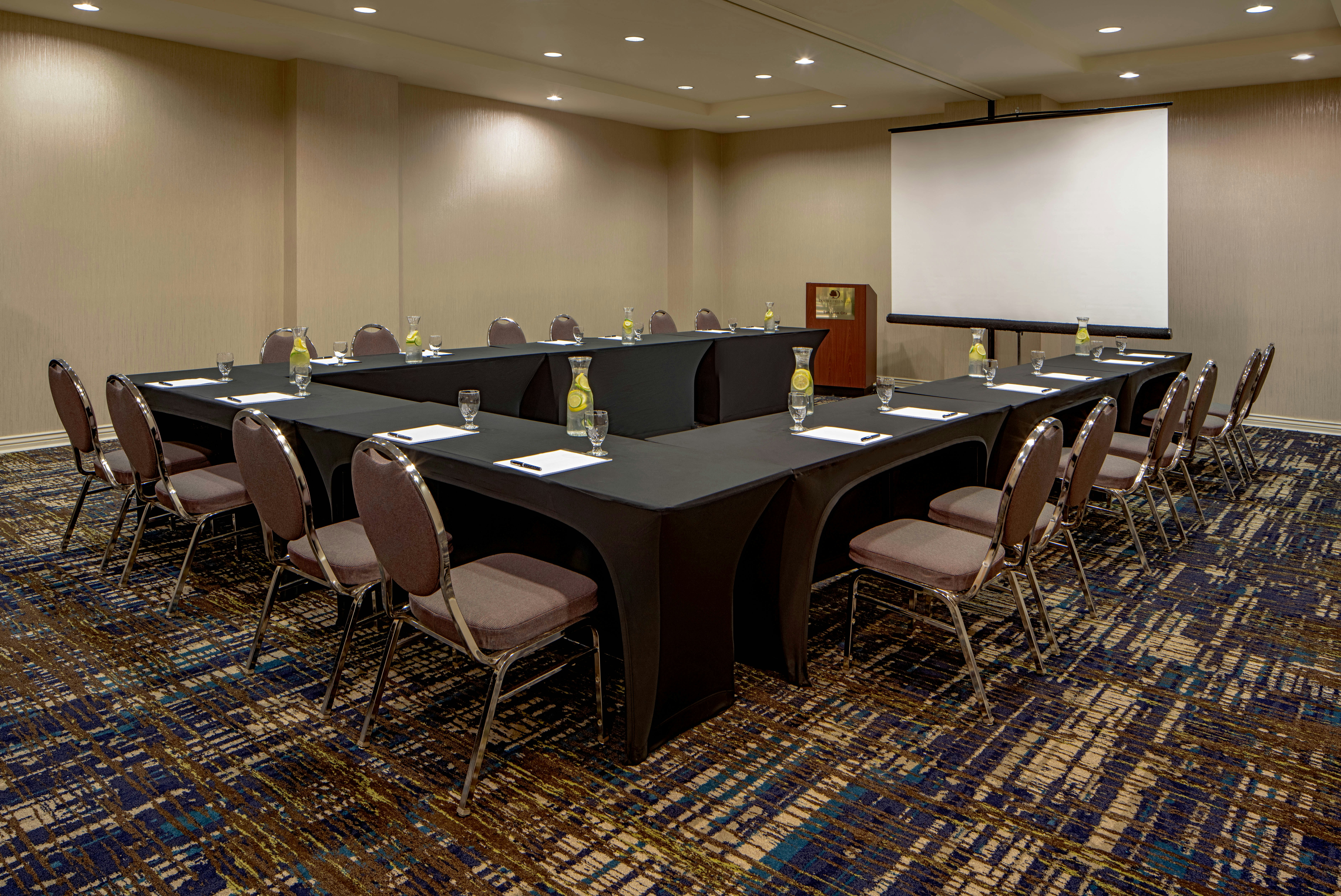 DoubleTree Suites by Hilton Hotel Salt Lake City Downtown 66/74