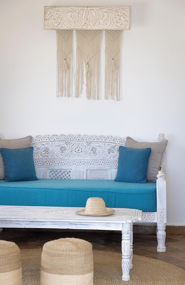 Chale Island Resort 52/70