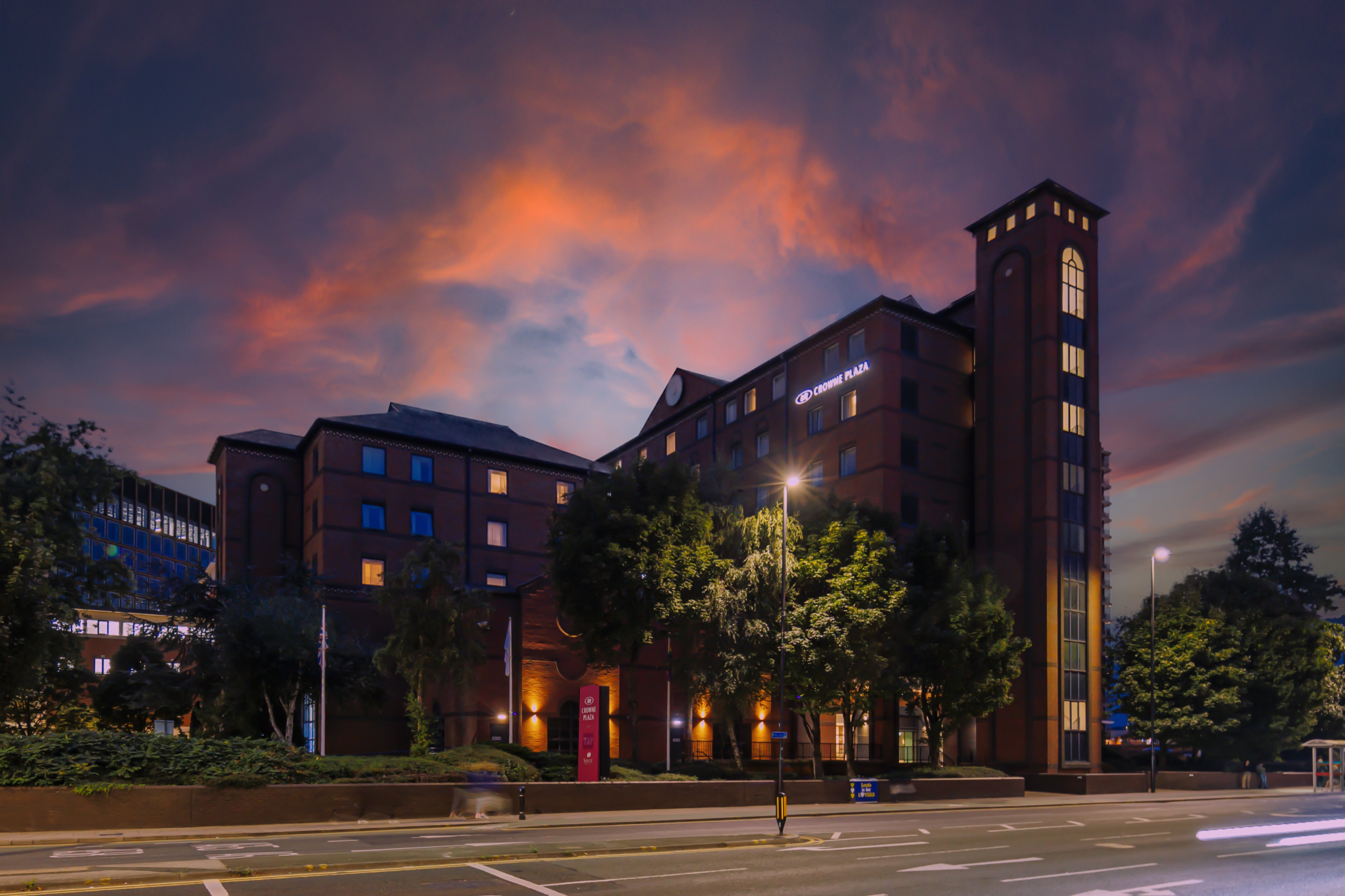 Crowne Plaza Leeds Hotel 2/50