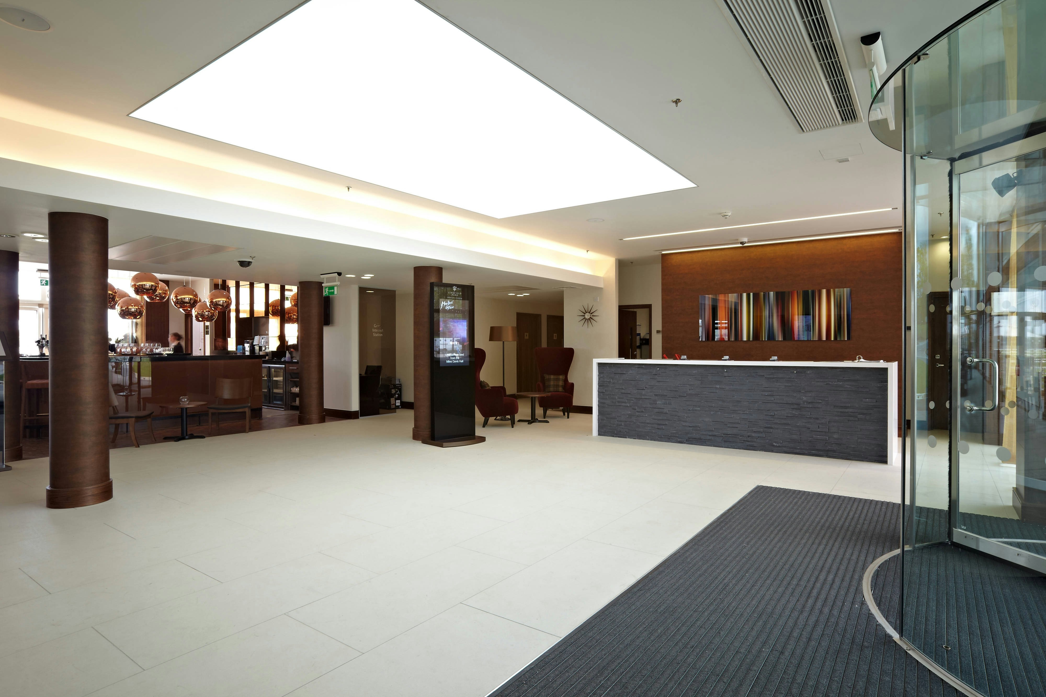 Lingfield Park Marriott Hotel Country Club 3/16