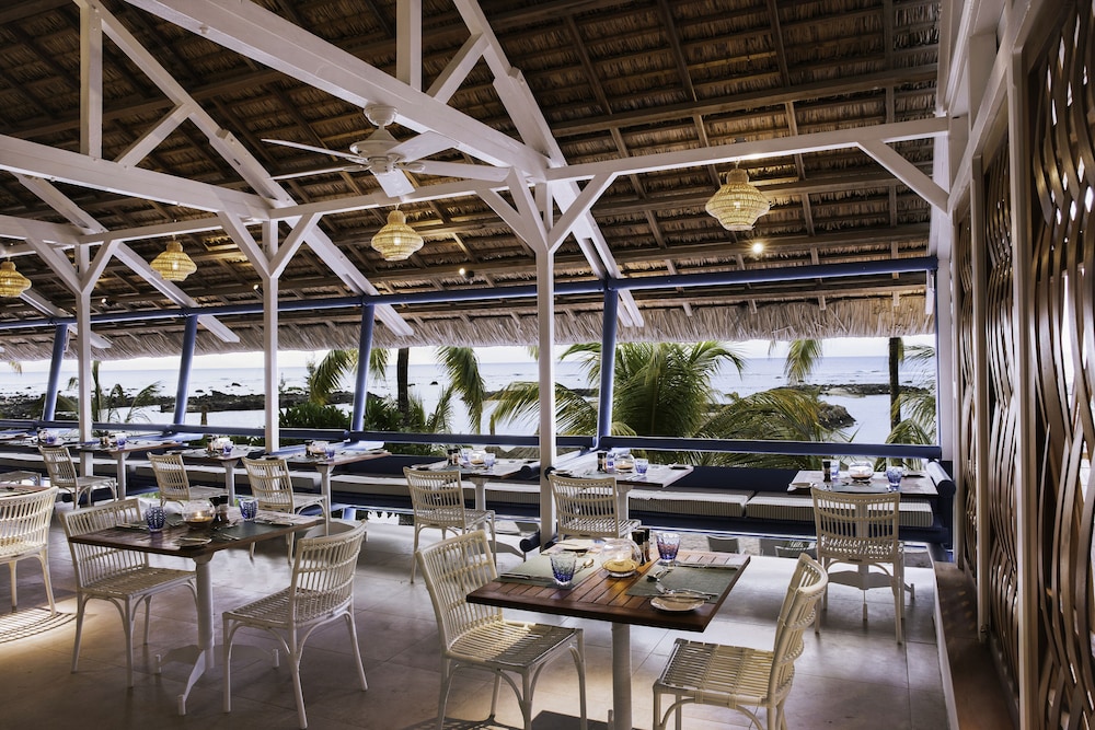 Veranda Pointe Aux Biches Hotel and Spa 52/65