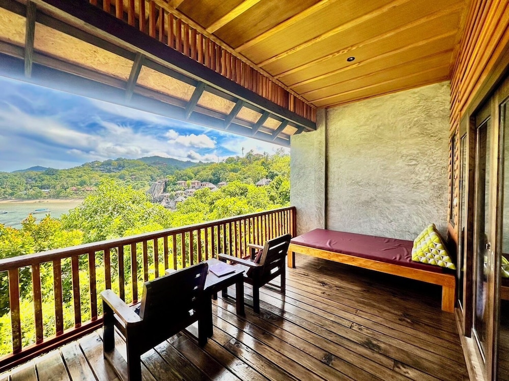 Freedom Beach Resort 24/50