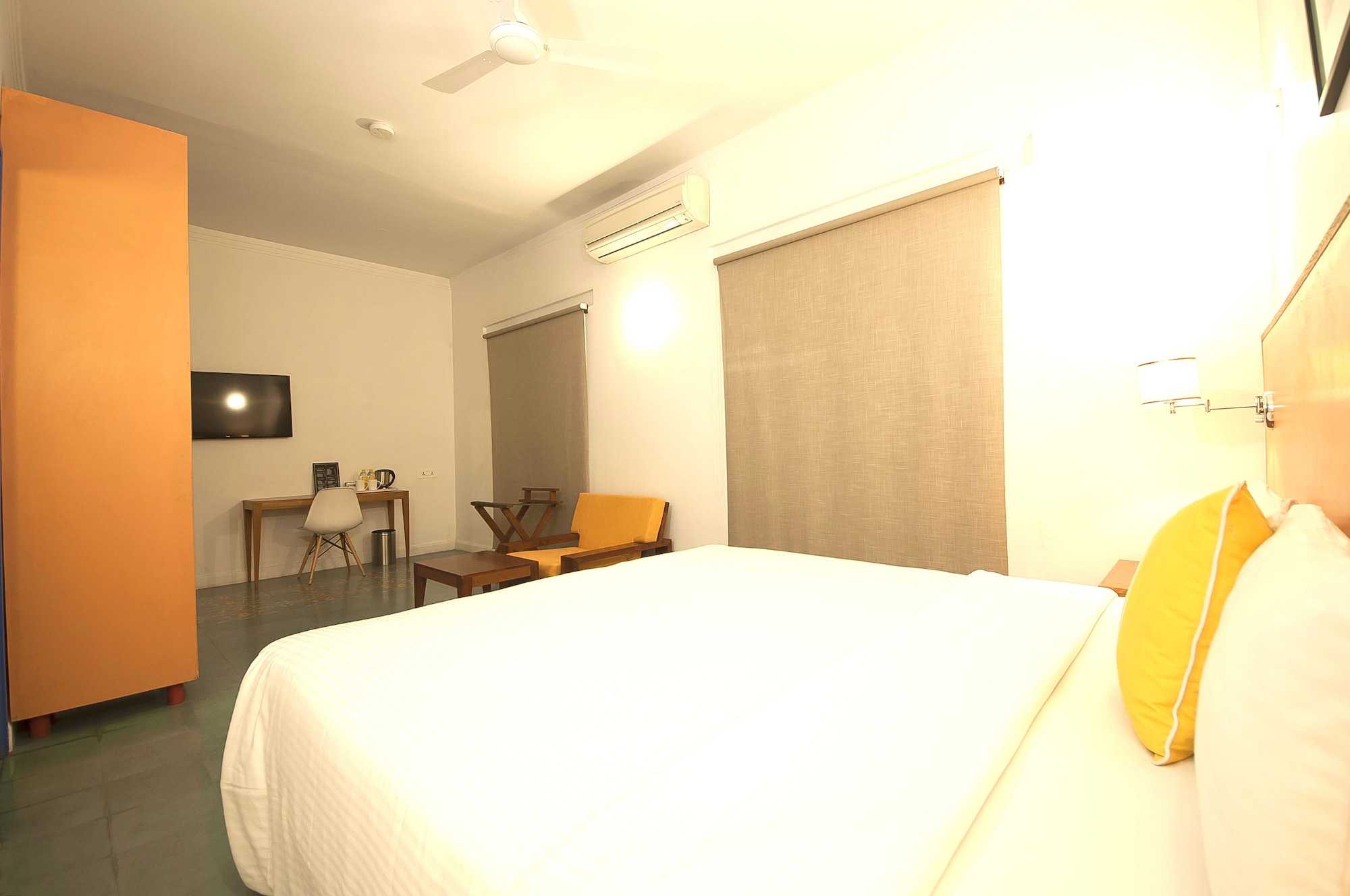 1 BEDROOM, SUPERIOR, CITY VIEW