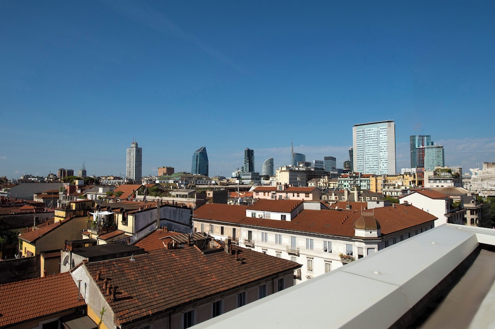 Scarlatti Hotel Milano 45/50