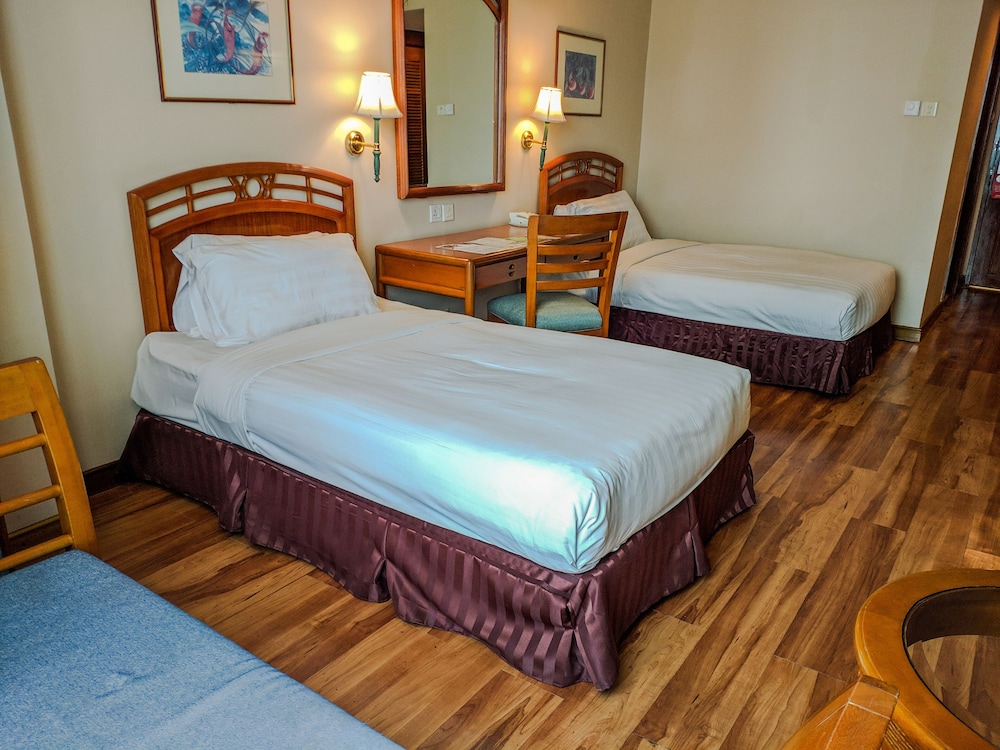 Sabah Oriental Hotel 23/69
