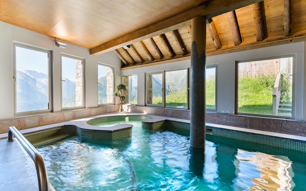Residence Lagrange Vacances Les Chalets De L'adet 8/18