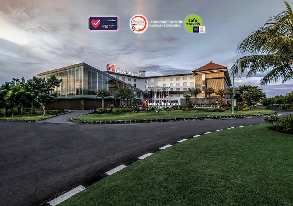 Swiss-Belresort Pecatu 12/63