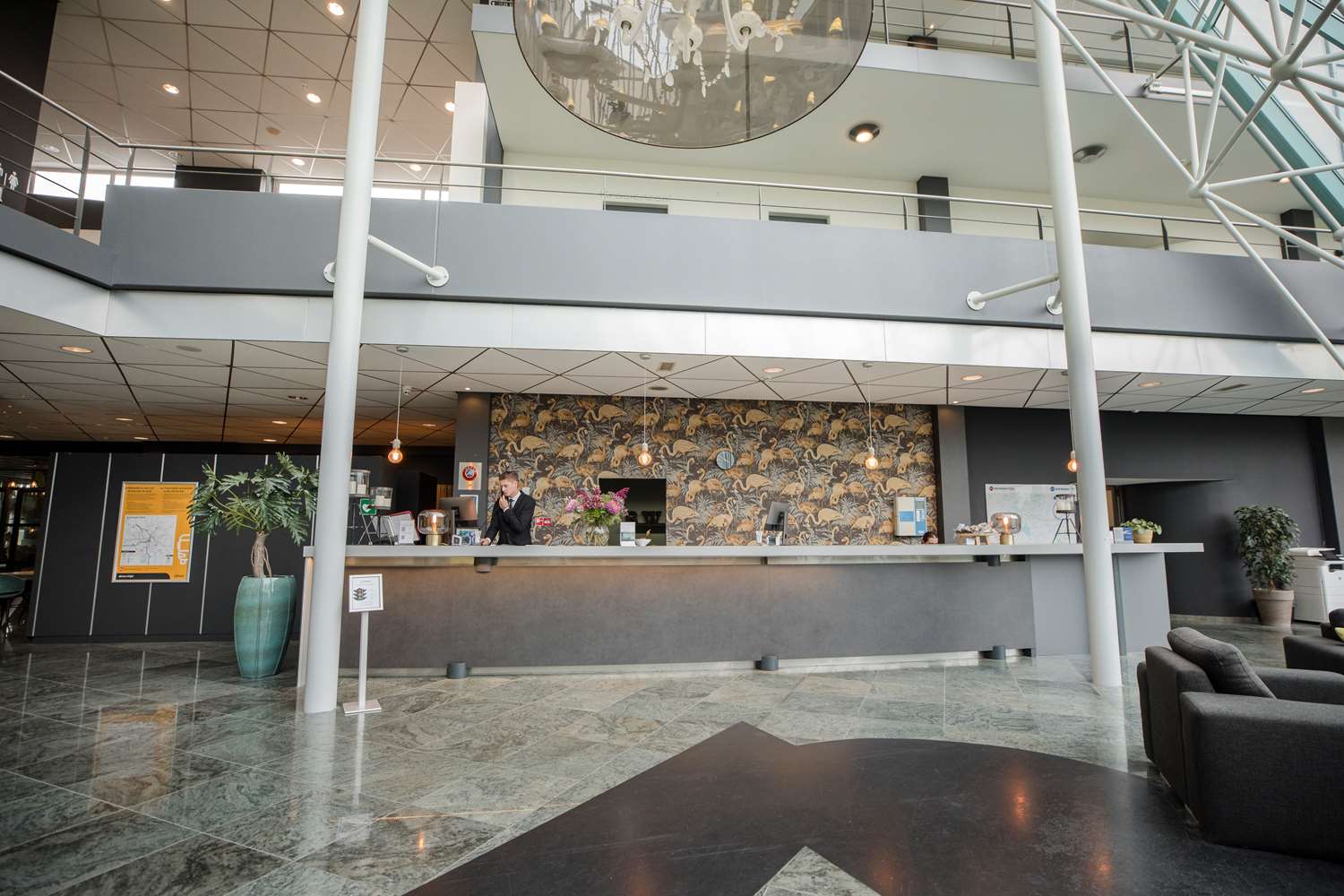 Flonk Hotel Groningen Zuid, Bw Signature Collection 6/49