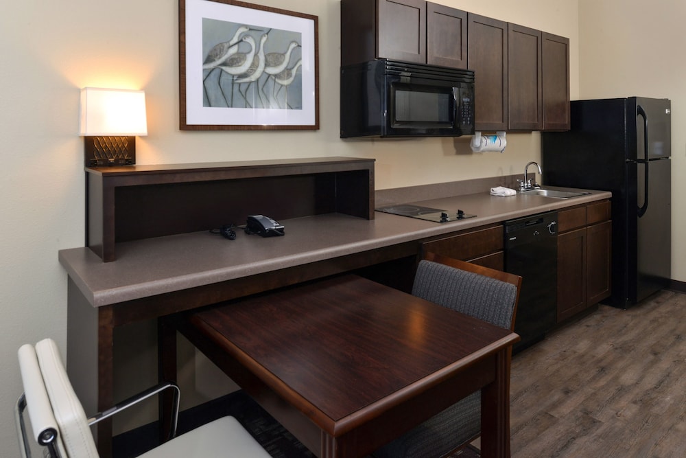 Legacy Suites Donaldsonville 12/15