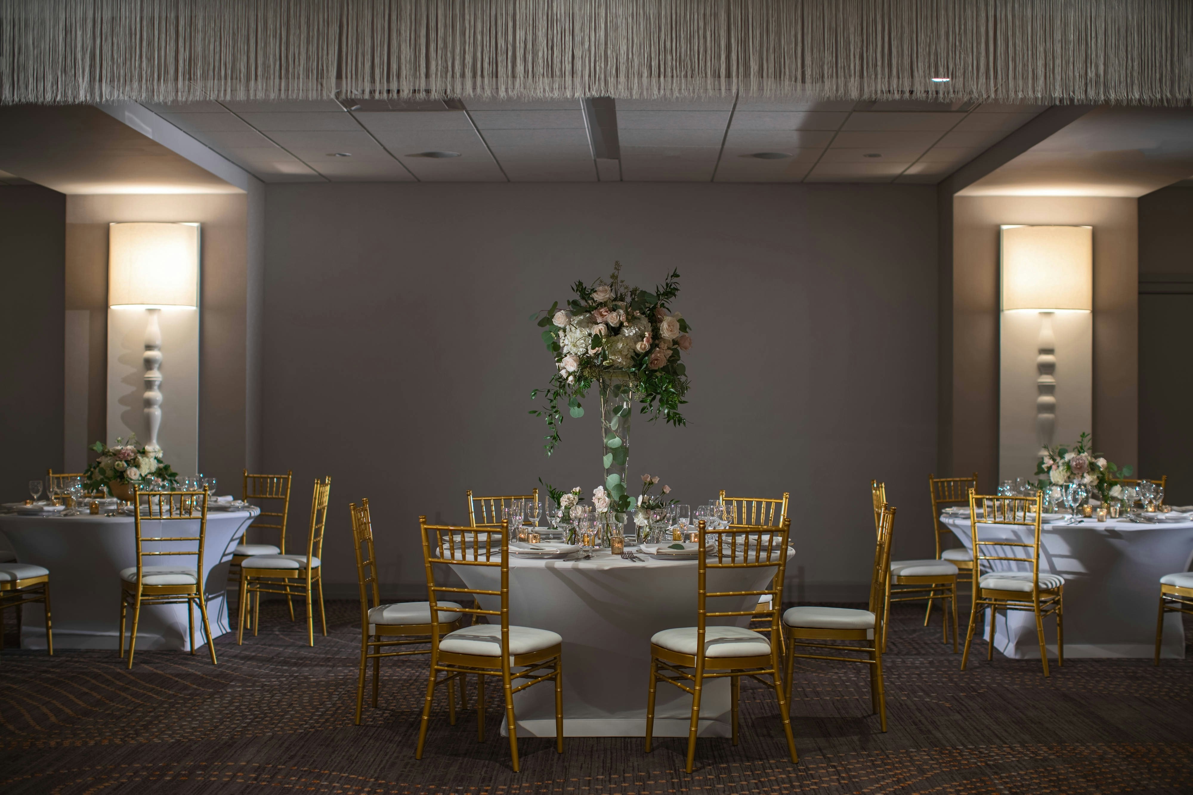Renaissance Des Moines Savery Hotel 12/20