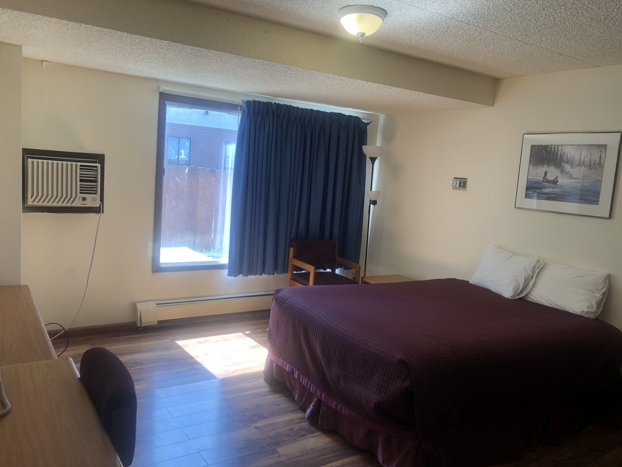Standard, Single, Queen Bed