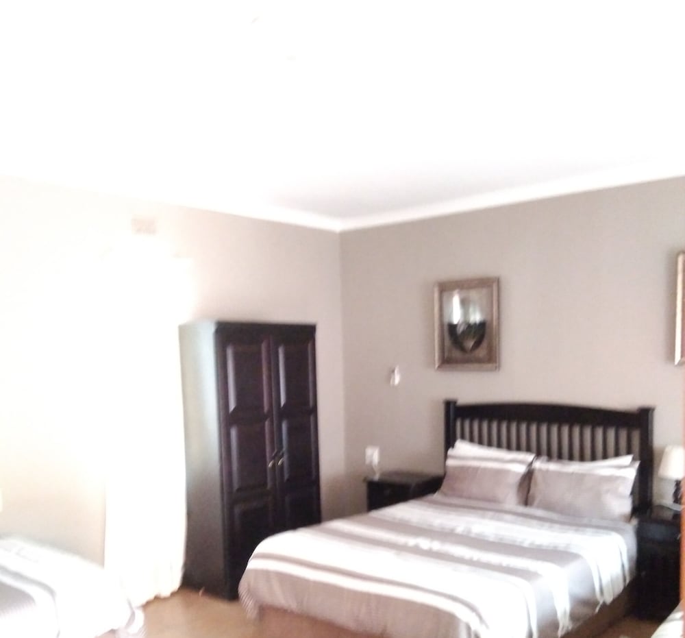 Valley View Guest House 7/46