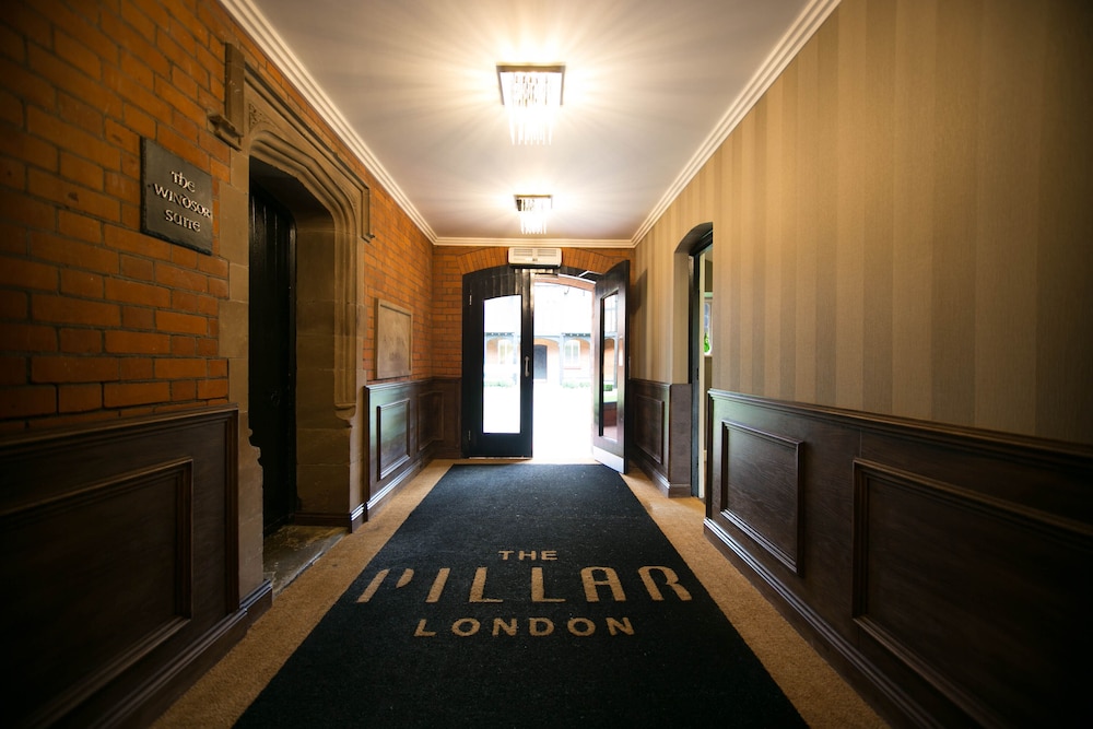 The Pillar Hotel London 8/61