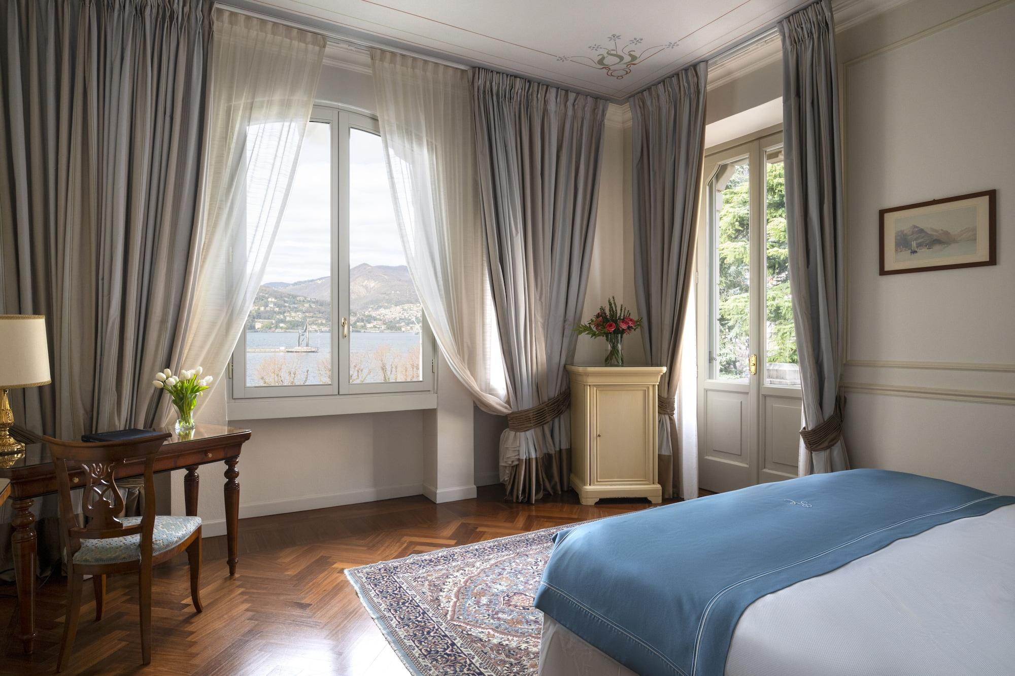 Suite, Multiple Beds, Lake View, Terrace