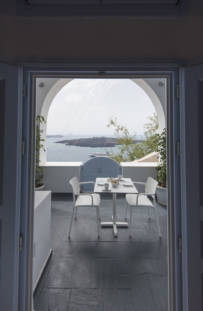 Kastro Suites 36/78