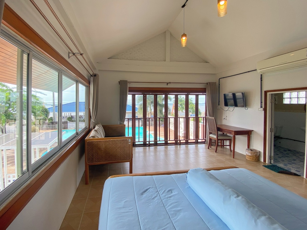 PREMIUM, SEA VIEW