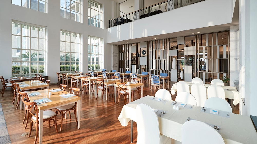 The Suites Hotel Jeju 58/73