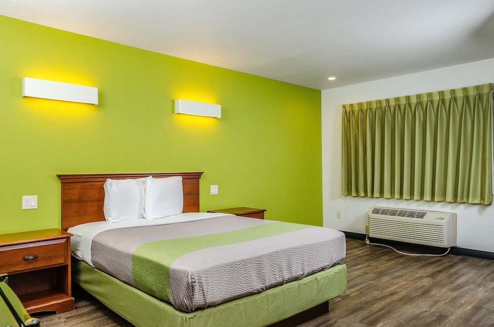 Motel6 Oakdale, CA 17/67