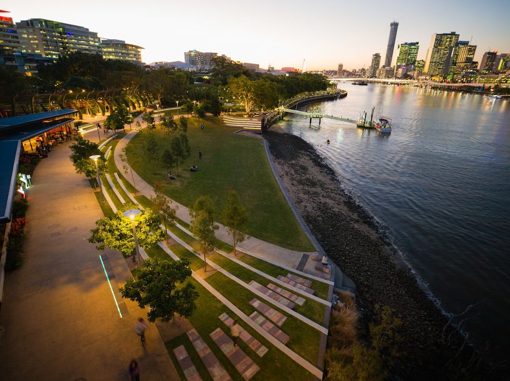 Opera Apartments South Brisbane 66/70