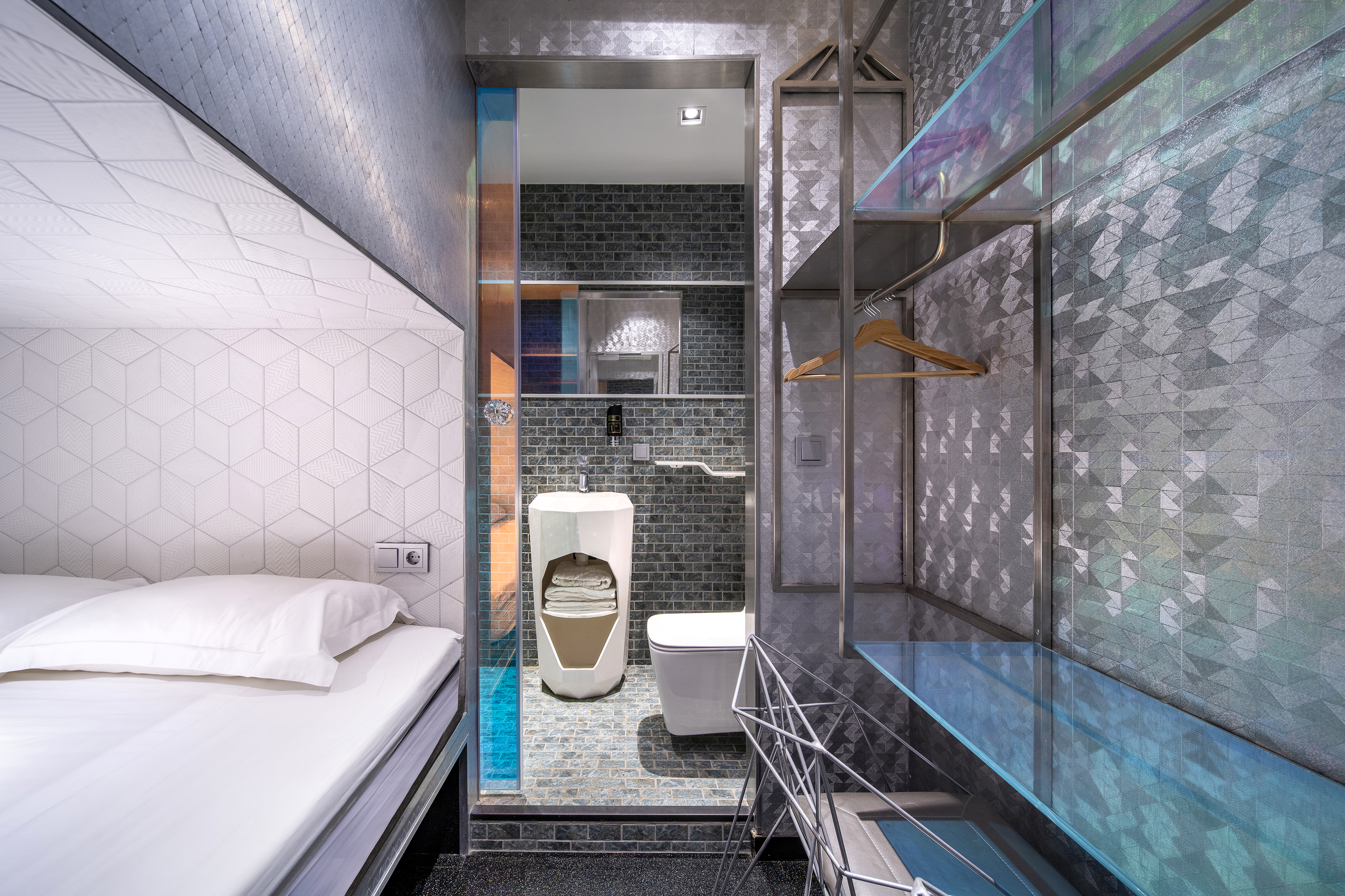 Diamond Capsule Hotel Amsterdam South 26/32