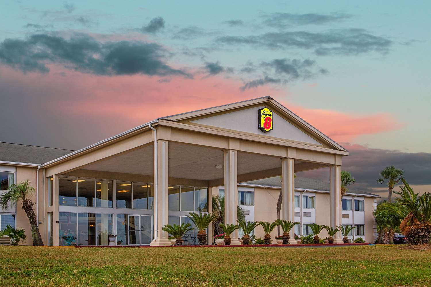 Super 8 by Wyndham Biloxi 4/43