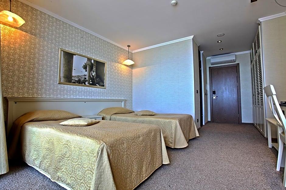 Regina Maria Spa 14/50