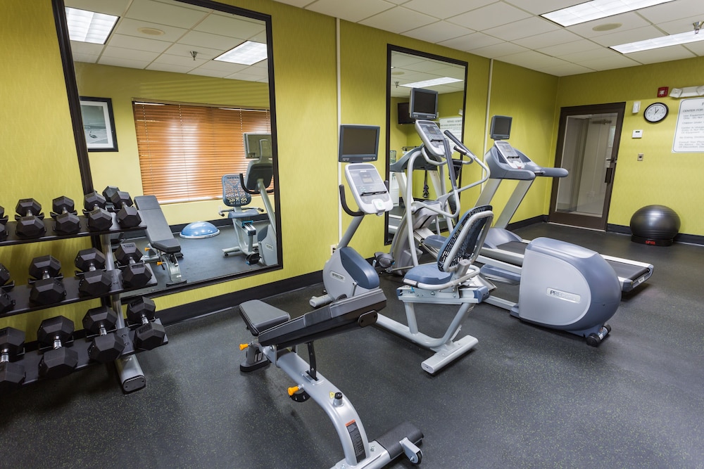 Holiday Inn Express Hotel And Suites Wilmington University Center 36/62