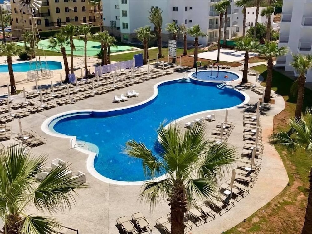 Papantonia Hotel 52/60