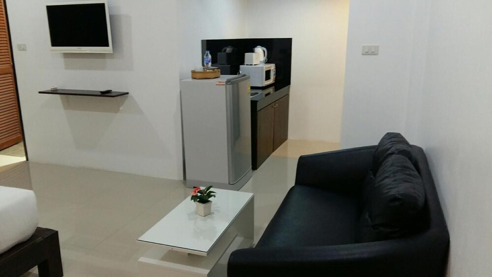 The Seashore Kamala Service Apartment 14/19
