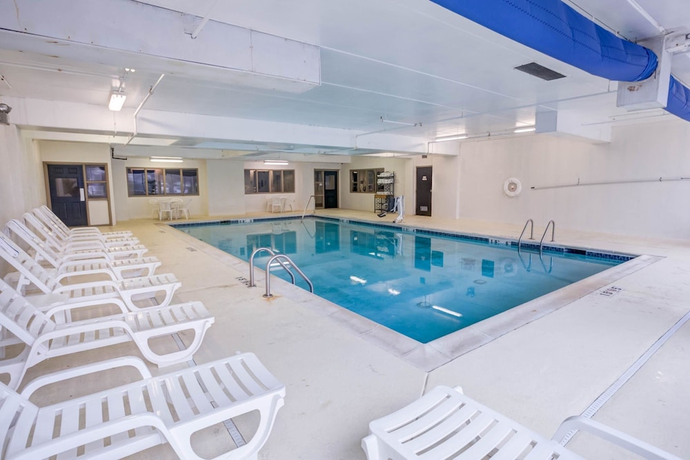 Concord Suites by IHG 3/32